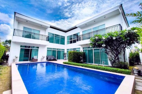 Maison à Wang Thonglang, Bangkok, Thaïlande 4 chambres № 86222 - photo 1