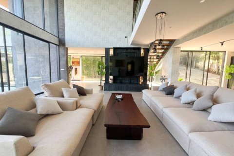 Villa in Ko Samui, Thailand 6 bedrooms № 124693 - photo 9