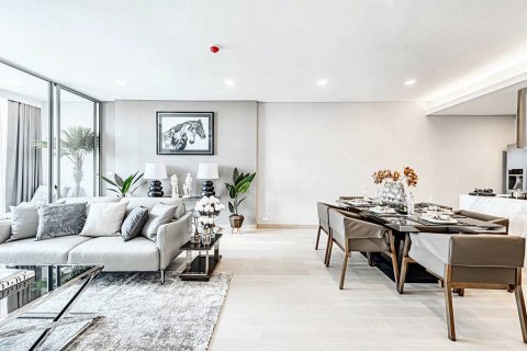 Penthouse in Khlong Toei, Bangkok, Thailand 3 bedrooms № 104490 - photo 2