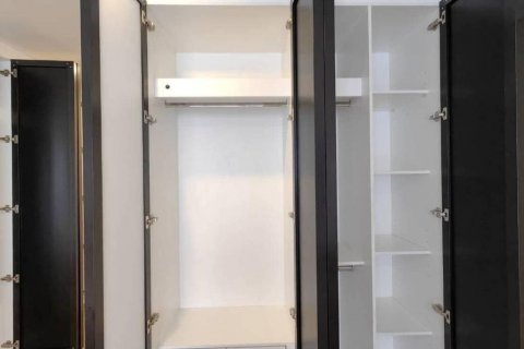 Кондоминиум с 2 спальнями в Дин Даенге, Бангкок, Таиланд № 104493 - фото 9