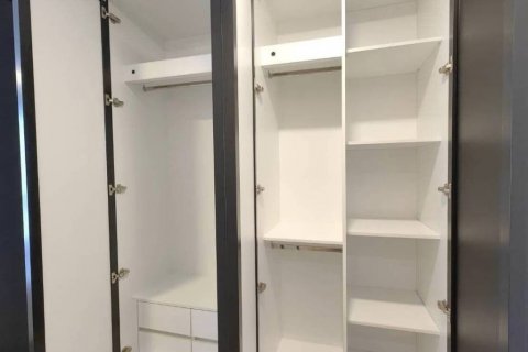 Кондоминиум с 2 спальнями в Дин Даенге, Бангкок, Таиланд № 104493 - фото 10