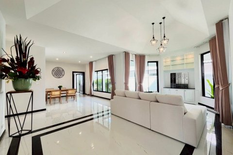 Maison à Pattaya, Thaïlande 3 chambres № 133105 - photo 5