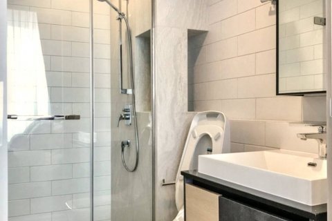 Condo à Chatuchak, Bangkok, Thaïlande, 1 chambre  № 116106 - photo 8