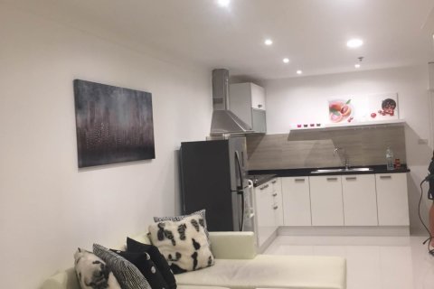 Кондоминиум с 2 спальнями в Бангкоке, Таиланд № 143989 - фото 3