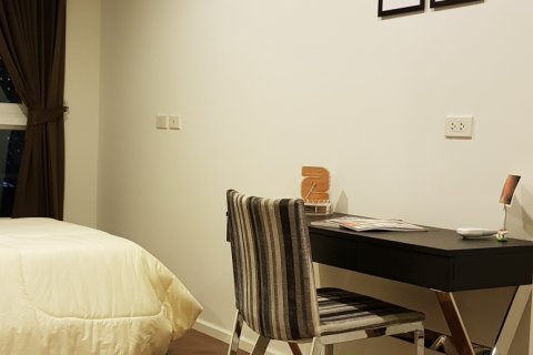 Condo in Bangkok, Thailand, 2 bedrooms  № 144002 - photo 11