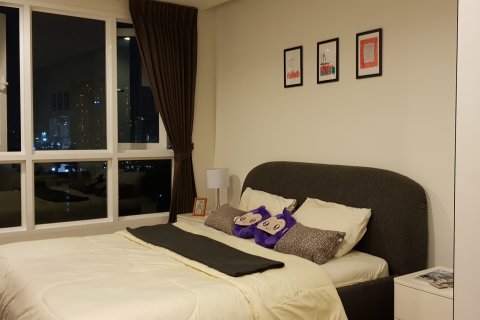 Condo in Bangkok, Thailand, 2 bedrooms  № 144002 - photo 9