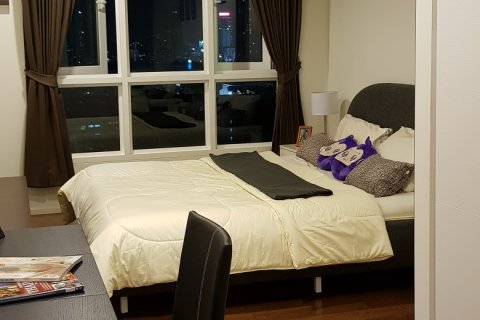 Condo in Bangkok, Thailand, 2 bedrooms  № 144002 - photo 8