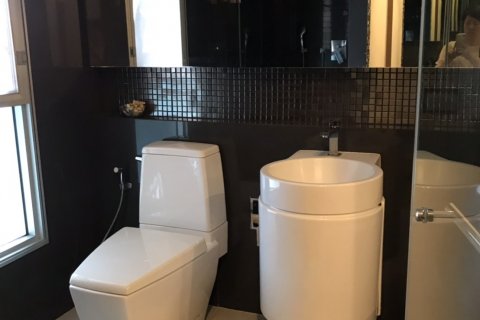 Кондоминиум с 2 спальнями в Бангкоке, Таиланд № 144004 - фото 12