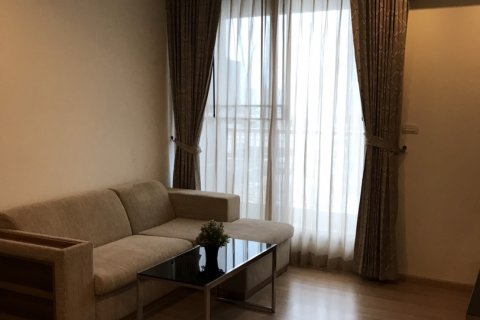 Кондоминиум с 2 спальнями в Бангкоке, Таиланд № 144004 - фото 1