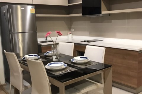 Кондоминиум с 2 спальнями в Бангкоке, Таиланд № 144004 - фото 4