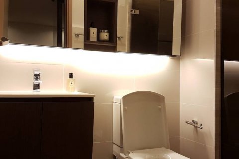 Кондоминиум с 1 спальней в Пхракханонге, Бангкок, Таиланд № 143990 - фото 10