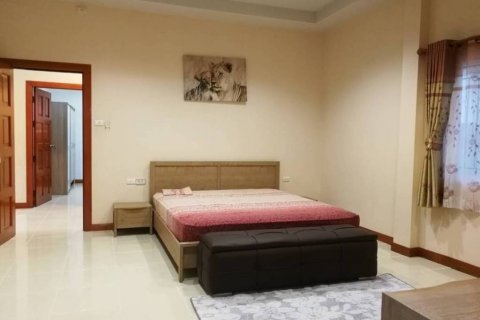 House in Pattaya, Thailand 3 bedrooms № 86361 - photo 9