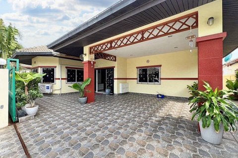 House in Pattaya, Thailand 3 bedrooms № 86361 - photo 1