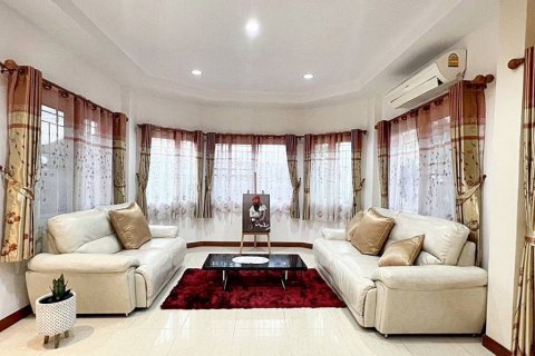 House in Pattaya, Thailand 3 bedrooms № 86361 - photo 2