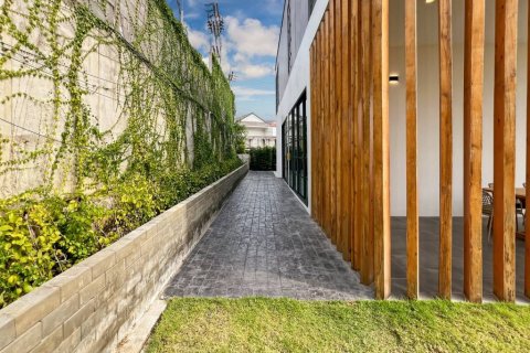 Villa in Hua Hin, Thailand 5 bedrooms № 86297 - photo 9