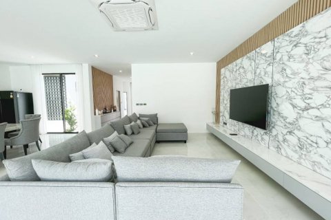 Villa in Bang Tao, Thailand 5 bedrooms № 86295 - photo 7
