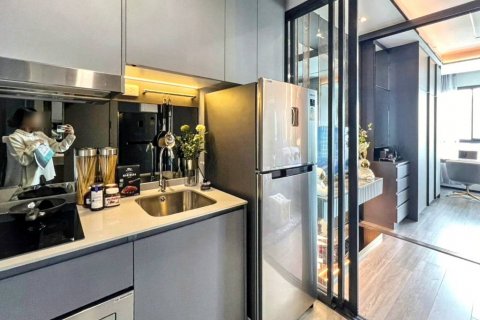 Condo à Phra Khanong, Bangkok, Thaïlande, 1 chambre  № 133082 - photo 4