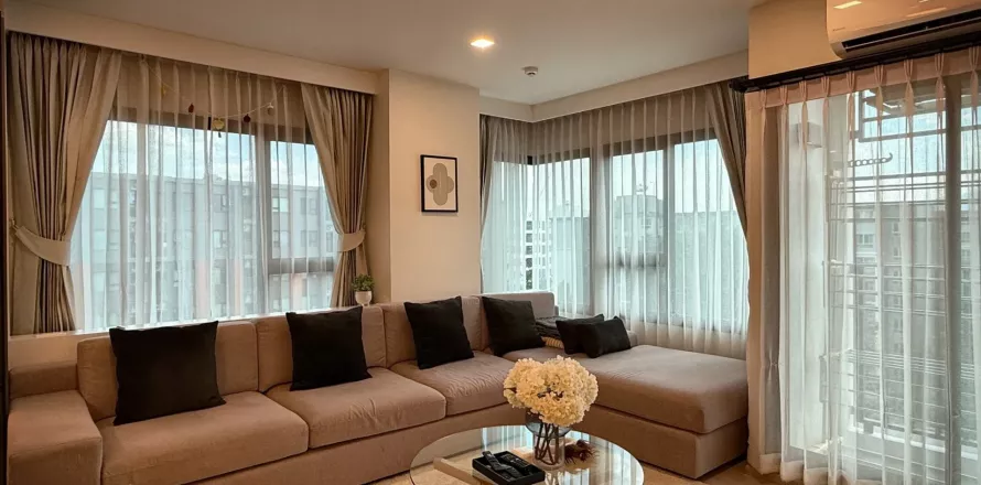 Studio dans le Condo à Chiang Mai, Thaïlande  № 142166