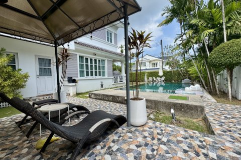 House in Phuket, Thailand 5 bedrooms № 142211 - photo 15