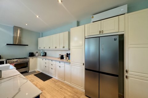 House in Phuket, Thailand 5 bedrooms № 142211 - photo 5