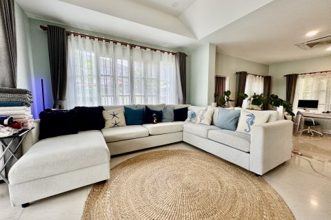 House in Phuket, Thailand 5 bedrooms № 142211 - photo 6