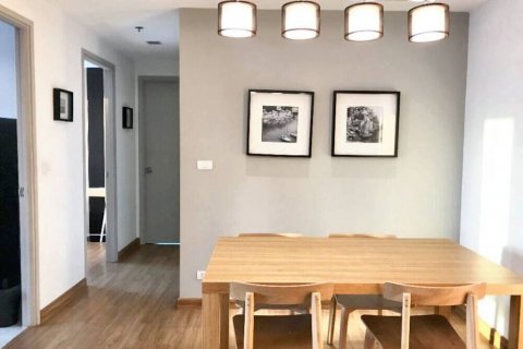 Кондоминиум с 2 спальнями в Бангкапи, Бангкок, Таиланд № 104503 - фото 6