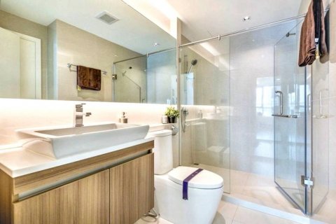 Кондоминиум с 2 спальнями в Бангкоке, Таиланд № 125865 - фото 5