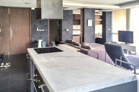 Condo in Phra Khanong, Bangkok, Thailand, 1 bedroom  № 119760 - photo 3