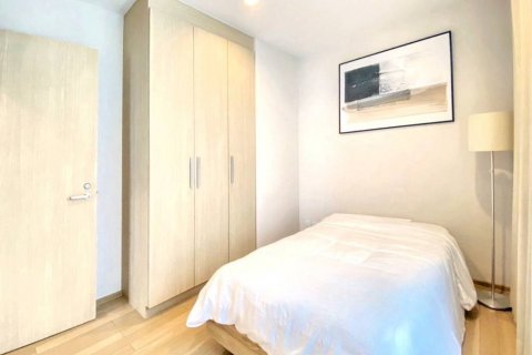 Condo in Phra Khanong, Bangkok, Thailand, 2 bedrooms  № 119764 - photo 10