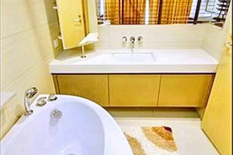 Condo in Phra Khanong, Bangkok, Thailand, 1 bedroom  № 119763 - photo 8