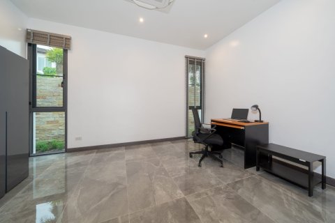 Villa in Phuket, Thailand 3 bedrooms № 133188 - photo 25