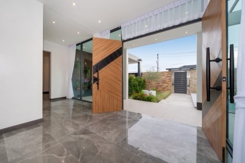 Villa in Phuket, Thailand 3 bedrooms № 133188 - photo 7