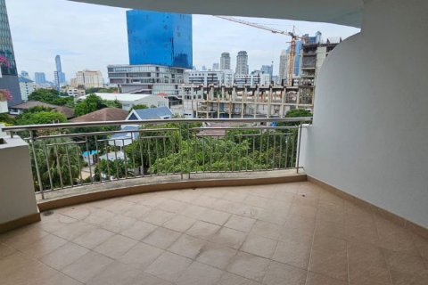 Кондоминиум с 3 спальнями в Сатхоне, Бангкок, Таиланд № 123661 - фото 4
