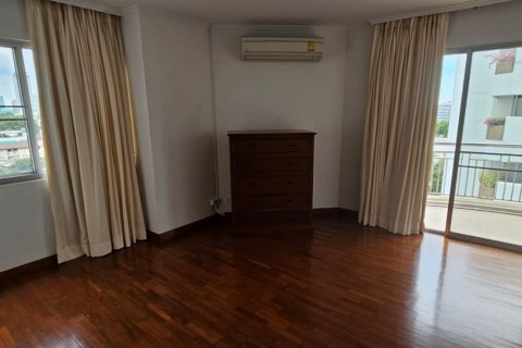 Кондоминиум с 3 спальнями в Сатхоне, Бангкок, Таиланд № 123661 - фото 9