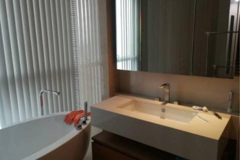 Condo in Khlong San, Bangkok, Thailand, 3 bedrooms  № 123663 - photo 15