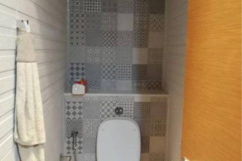 Condo in Khlong San, Bangkok, Thailand, 3 bedrooms  № 123663 - photo 2