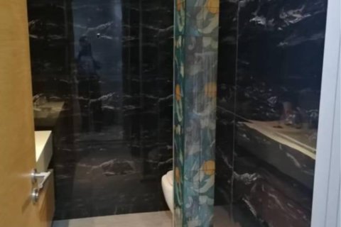 Condo in Khlong San, Bangkok, Thailand, 3 bedrooms  № 123663 - photo 9