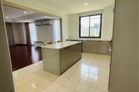 Кондоминиум с 3 спальнями в Ваттхане, Бангкок, Таиланд № 123662 - фото 8