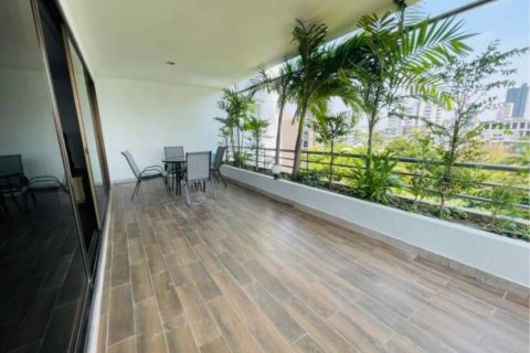 Кондоминиум с 3 спальнями в Ваттхане, Бангкок, Таиланд № 123662 - фото 9