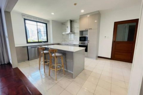 Кондоминиум с 3 спальнями в Ваттхане, Бангкок, Таиланд № 123662 - фото 3