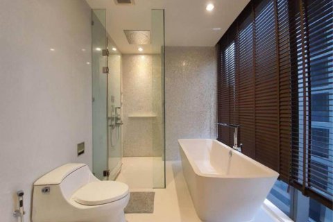 Condo in Watthana, Bangkok, Thailand, 2 bedrooms  № 123659 - photo 9