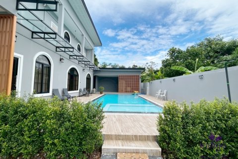 Дом в Сан-Сая, Таиланд с 4 спальнями  № 132381 - фото 2