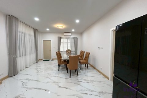 Дом в Сан-Сая, Таиланд с 4 спальнями  № 132381 - фото 9