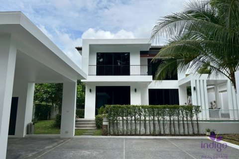 Дом в Ханг Донге, Таиланд с 4 спальнями  № 132380 - фото 1