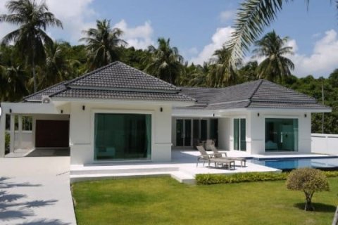 House in Hua Hin, Thailand 3 bedrooms № 125202 - photo 1