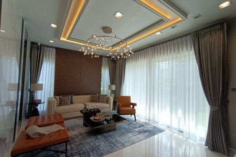 House in Bangkok, Thailand 4 bedrooms № 105012 - photo 4