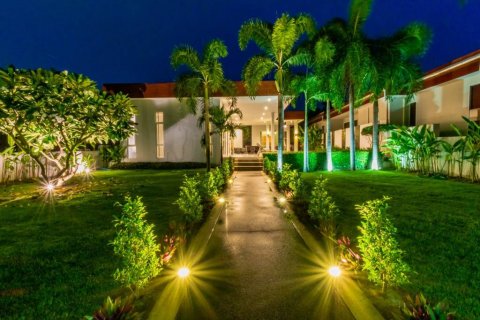 Вилла в Хуа Хине, Таиланд с 4 спальнями  № 105014 - фото 7