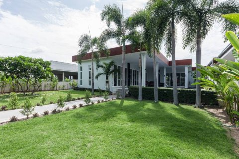 Вилла в Хуа Хине, Таиланд с 4 спальнями  № 105014 - фото 8