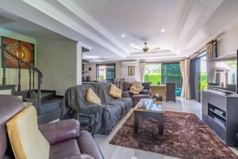 Villa in Hua Hin, Thailand 3 bedrooms № 125920 - photo 2