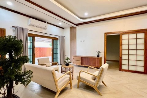 House in Pattaya, Thailand 4 bedrooms № 120971 - photo 2